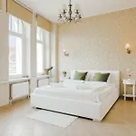 Beautiful 1br In Old Riga, Prime Location Apartment *
