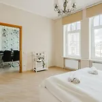 Daire Beautiful 1br In Old Riga, Prime Location Riga