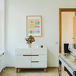 Daire Beautiful 1br In Old Riga, Prime Location *