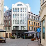 Beautiful 1br In Old Riga, Prime Location Daire